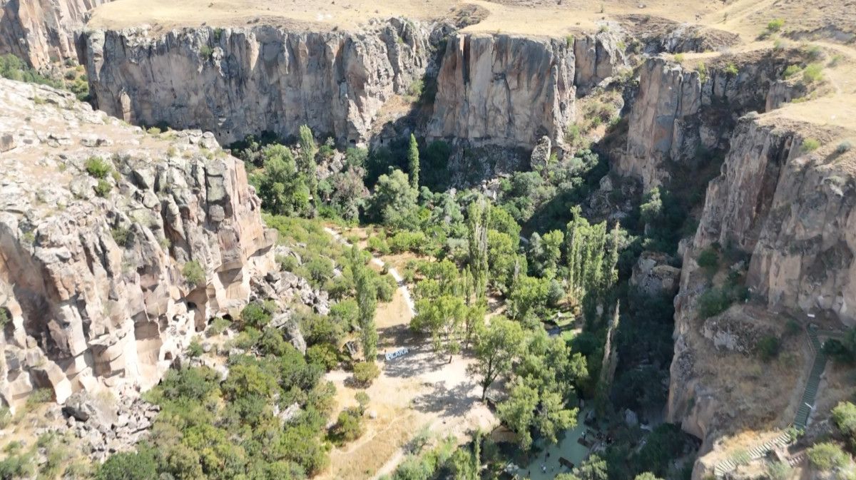 Dünyanın en büyük 2. kanyon vadisi ‘Ihlara’ ziyaretçilerini ağırlıyor Dünyanın en büyük 2. kanyon vadisi ‘Ihlara’ ziyaretçilerini ağırlıyor