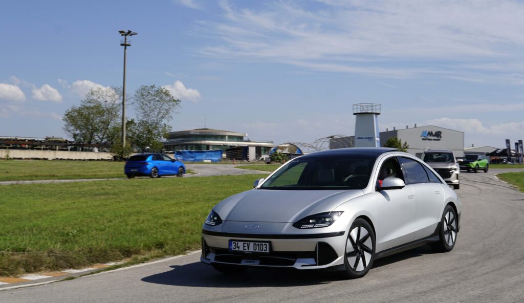 Elektrikli ve hibrit teknolojileri Autodrom’da Elektrikli ve hibrit teknolojileri Autodrom’da