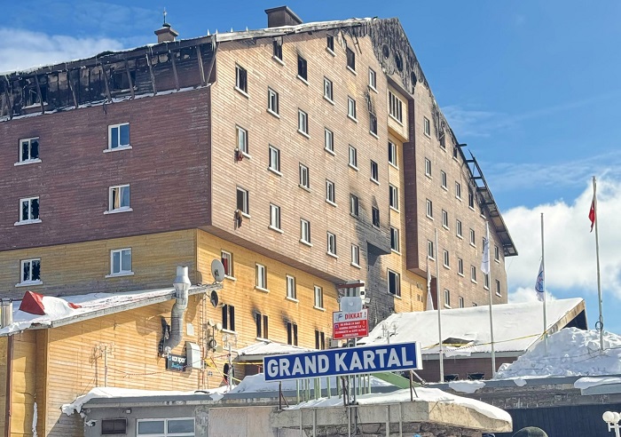 Grand Kartal Otel Yangını Davasına 22 Eylül’de Devam Edilecek Grand Kartal Otel Yangını Davasına 22 Eylül’de Devam Edilecek