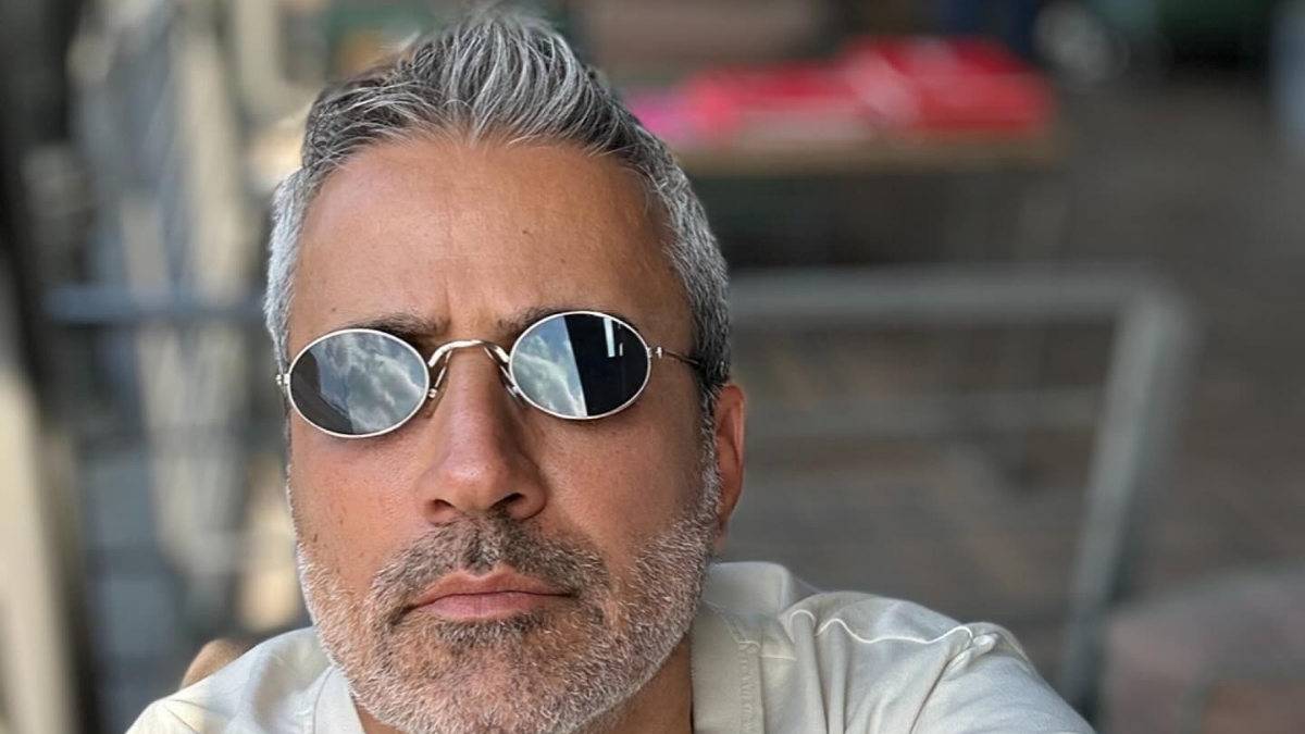 Emrah sahnelere dönüyor! Yeni tarzı dikkat çekti Emrah sahnelere dönüyor! Yeni tarzı dikkat çekti